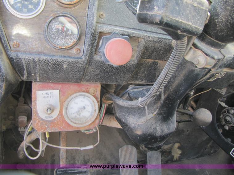 image for item B2122 1979 Mack RS6001 mixer truck