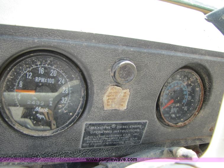 image for item B2122 1979 Mack RS6001 mixer truck