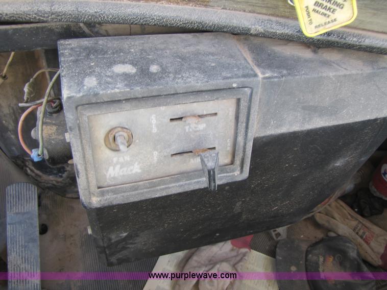 image for item B2122 1979 Mack RS6001 mixer truck