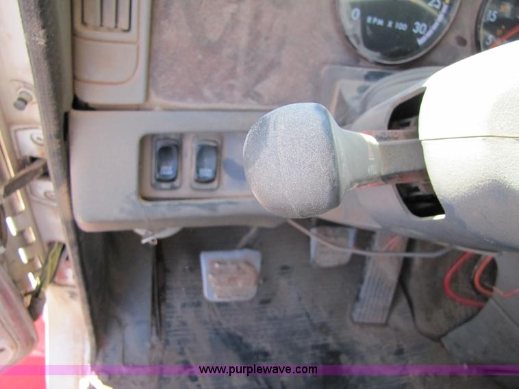 image for item B2193 1999 Freightliner Century Class semi truck