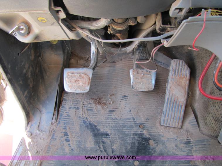 image for item B2193 1999 Freightliner Century Class semi truck