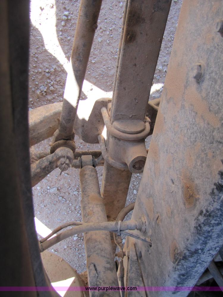 image for item B2193 1999 Freightliner Century Class semi truck