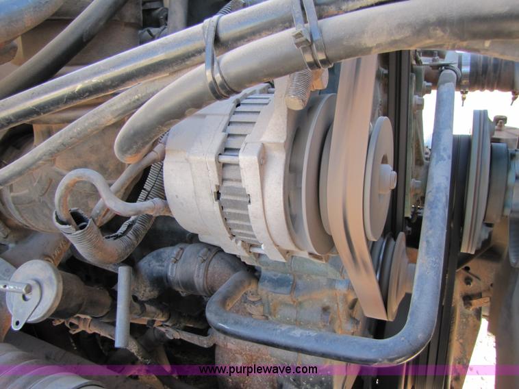 image for item B2193 1999 Freightliner Century Class semi truck