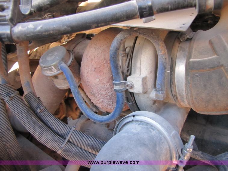 image for item B2193 1999 Freightliner Century Class semi truck