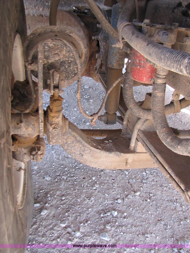 image for item B2193 1999 Freightliner Century Class semi truck