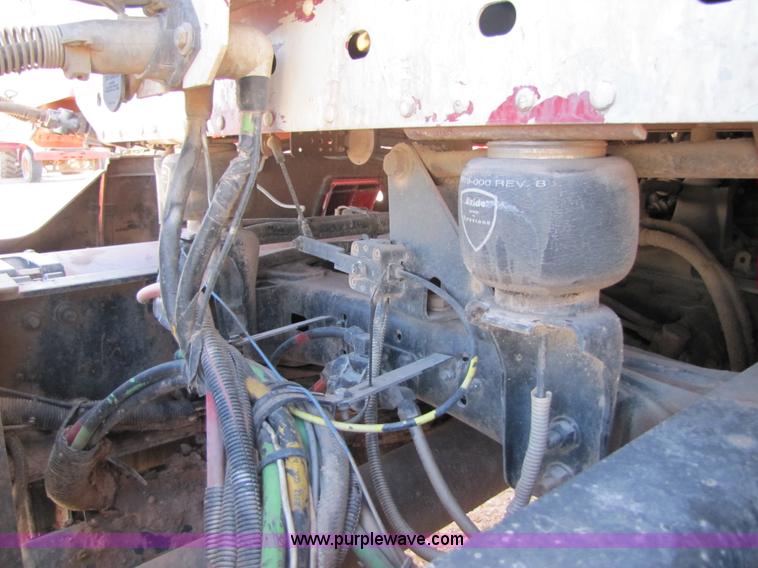 image for item B2193 1999 Freightliner Century Class semi truck