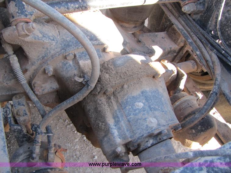 image for item B2193 1999 Freightliner Century Class semi truck