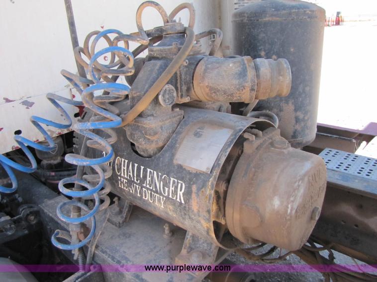 image for item B2193 1999 Freightliner Century Class semi truck