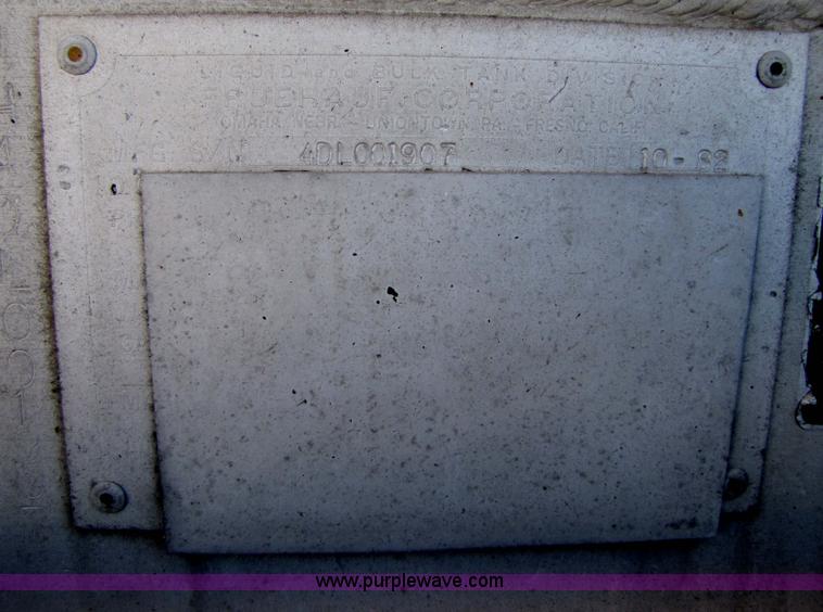 image for item B2194 1983 Fruehauf 42' aluminum tanker trailer