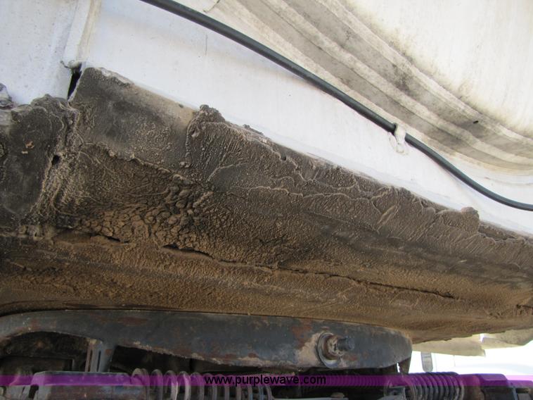 image for item B2194 1983 Fruehauf 42' aluminum tanker trailer