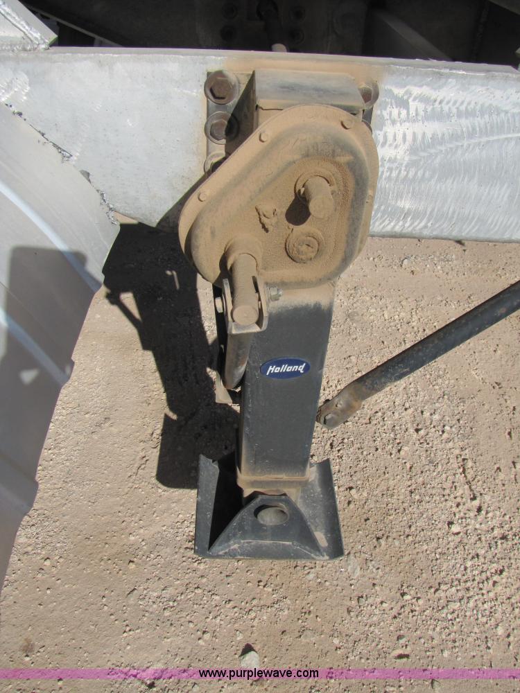 image for item B2194 1983 Fruehauf 42' aluminum tanker trailer