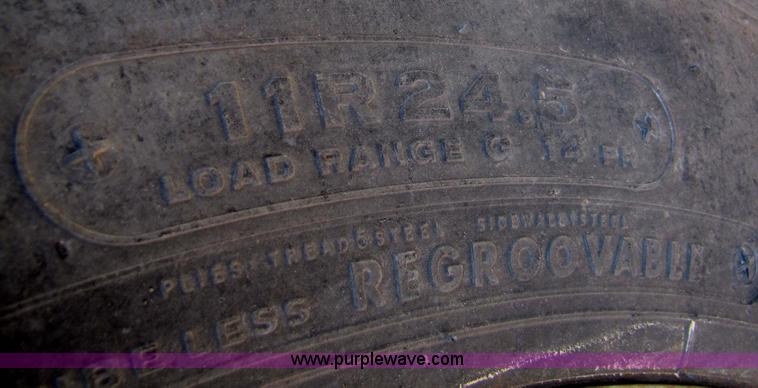 image for item B2194 1983 Fruehauf 42' aluminum tanker trailer