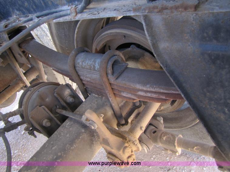 image for item B2194 1983 Fruehauf 42' aluminum tanker trailer