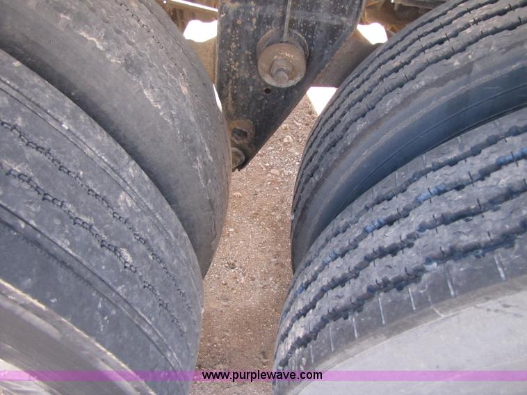 image for item B2194 1983 Fruehauf 42' aluminum tanker trailer