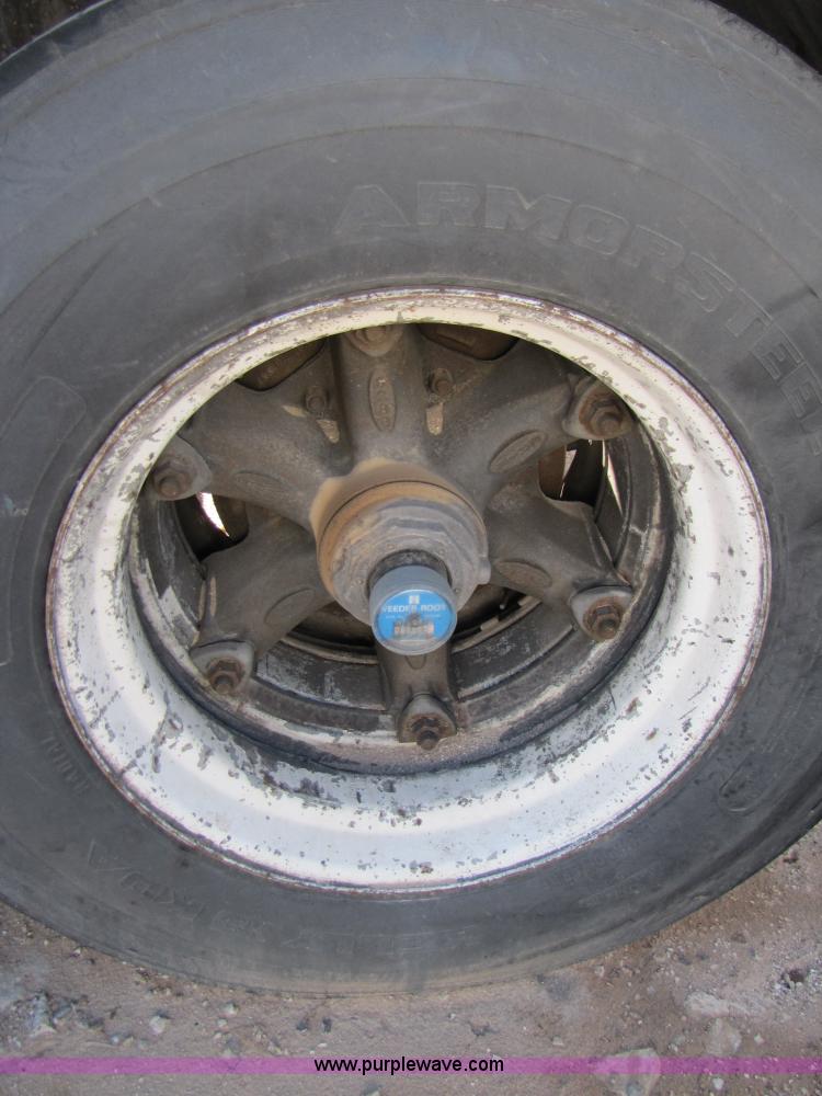 image for item B2194 1983 Fruehauf 42' aluminum tanker trailer