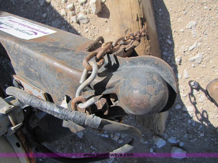 image for item B2195 1996 Dutchmen 33' travel trailer