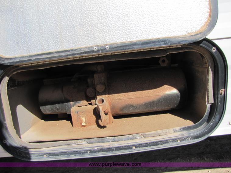 image for item B2195 1996 Dutchmen 33' travel trailer