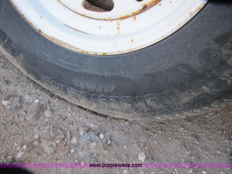 image for item B2195 1996 Dutchmen 33' travel trailer