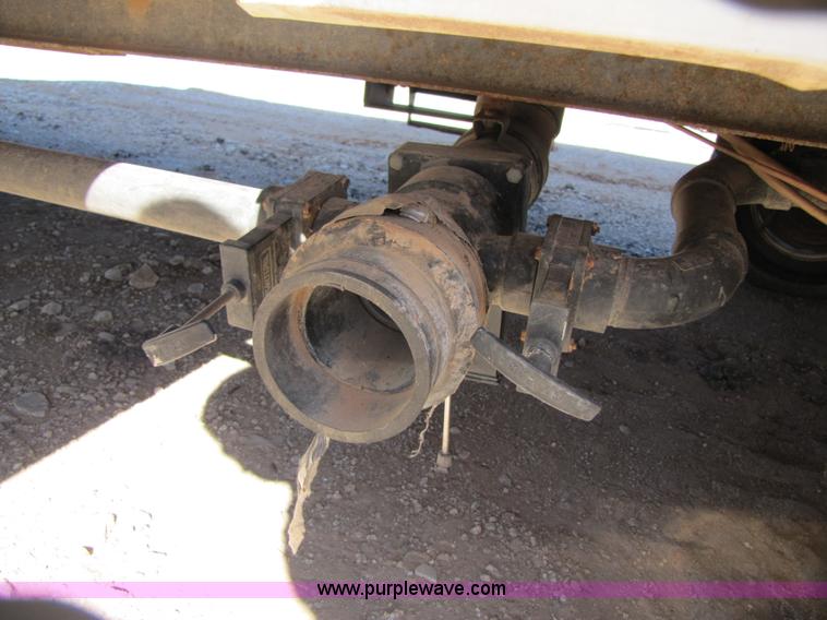 image for item B2195 1996 Dutchmen 33' travel trailer