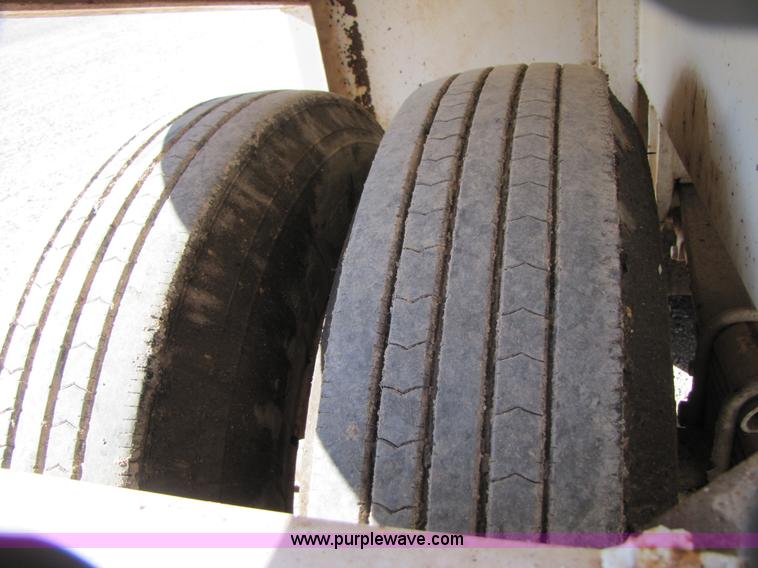 image for item B2196 2005 V.E. Enterprises flat top storage/frac tank