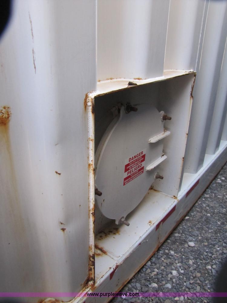 image for item B2196 2005 V.E. Enterprises flat top storage/frac tank