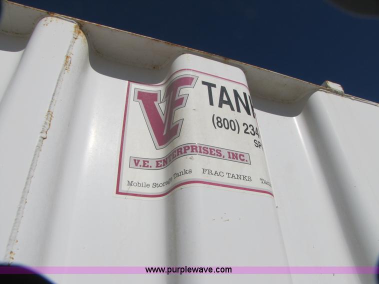 image for item B2196 2005 V.E. Enterprises flat top storage/frac tank