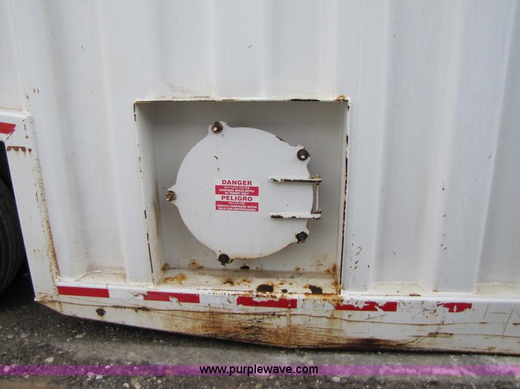 image for item B2196 2005 V.E. Enterprises flat top storage/frac tank