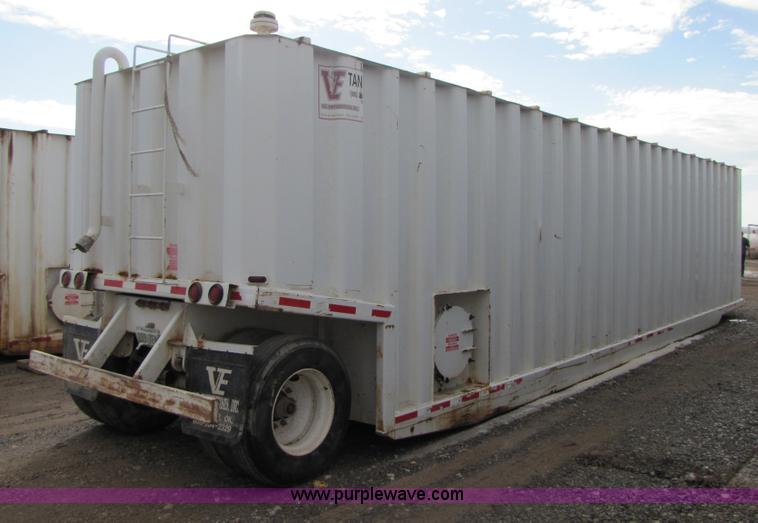 image for item B2196 2005 V.E. Enterprises flat top storage/frac tank