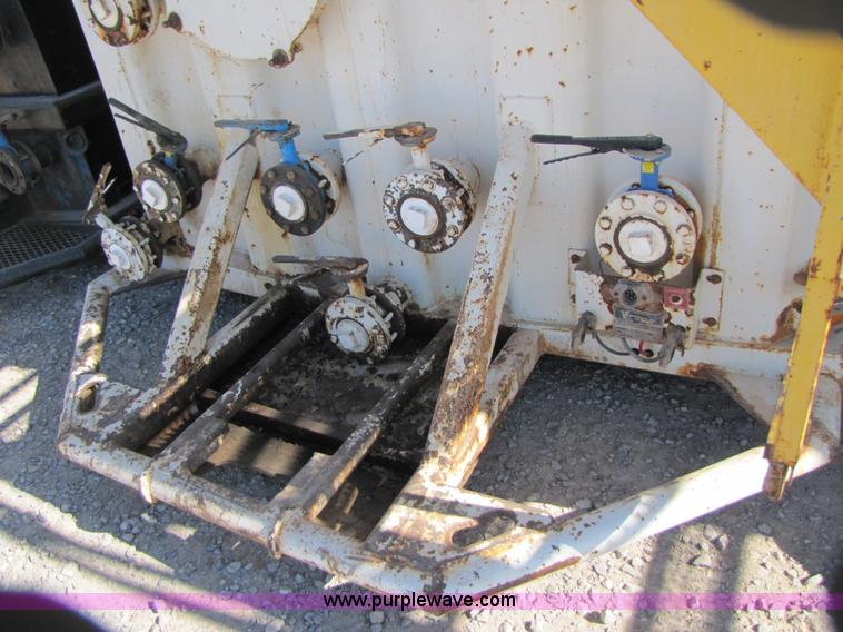 image for item B2198 2005 V.E. Enterprises flat top storage/frac tank