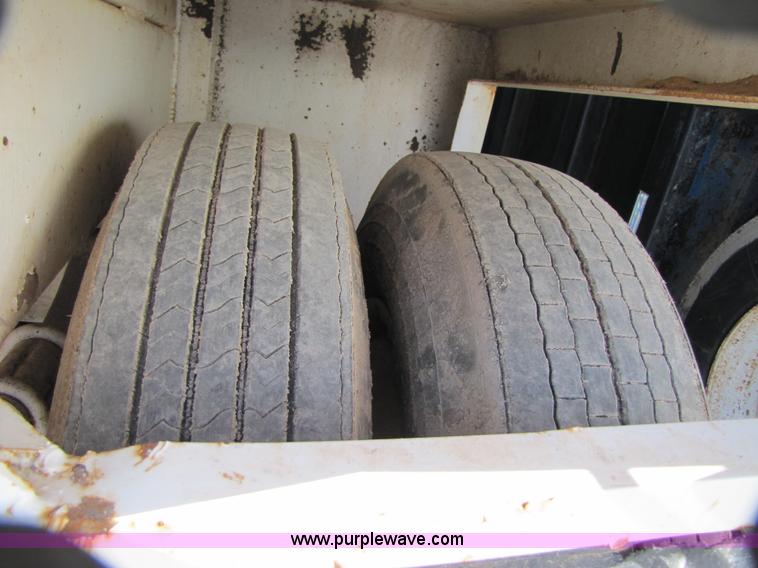 image for item B2198 2005 V.E. Enterprises flat top storage/frac tank