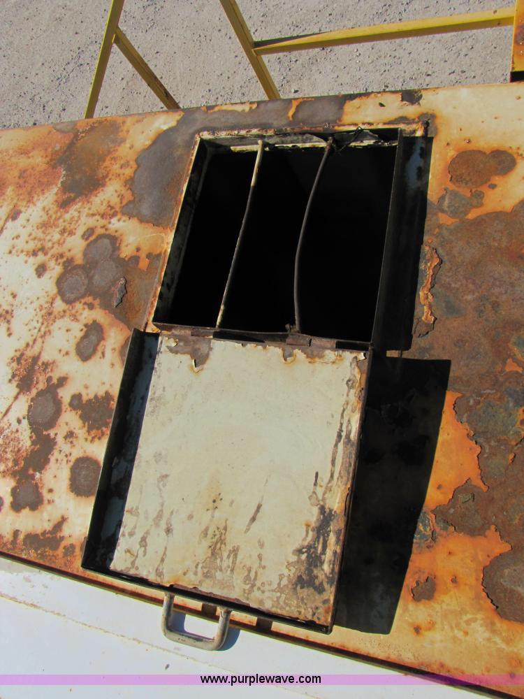 image for item B2198 2005 V.E. Enterprises flat top storage/frac tank