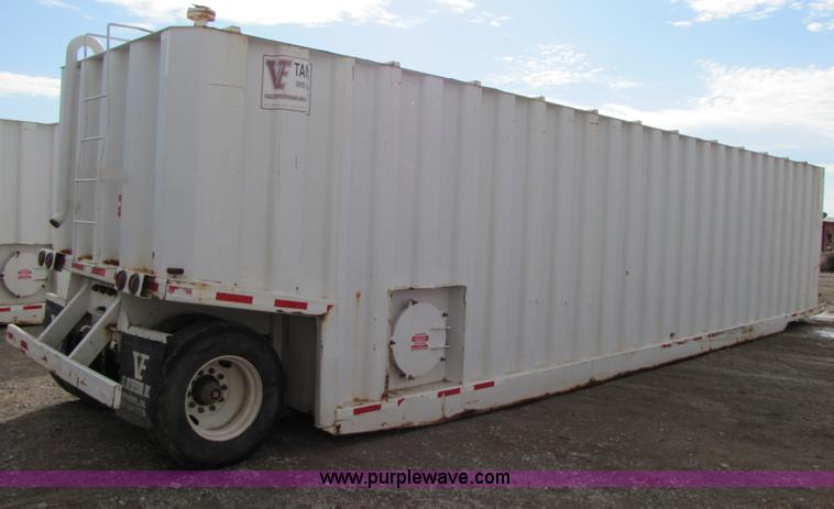 image for item B2198 2005 V.E. Enterprises flat top storage/frac tank