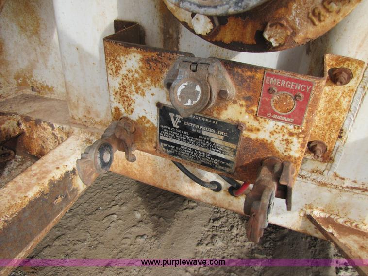 image for item B2215 2005 V.E. Enterprises flat top storage/frac tank