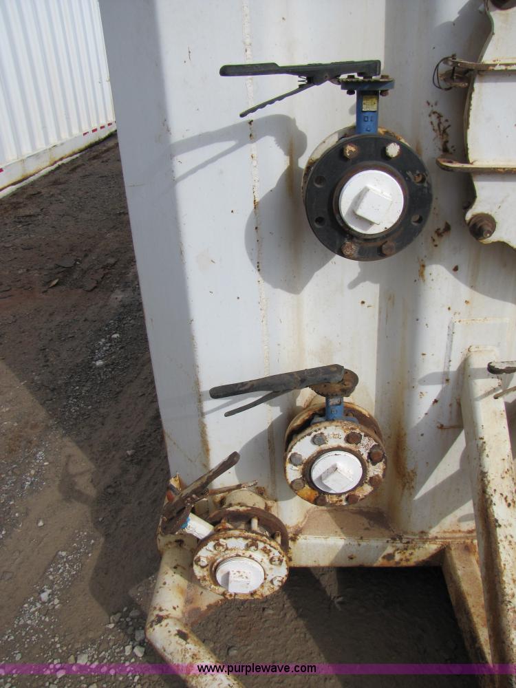 image for item B2215 2005 V.E. Enterprises flat top storage/frac tank