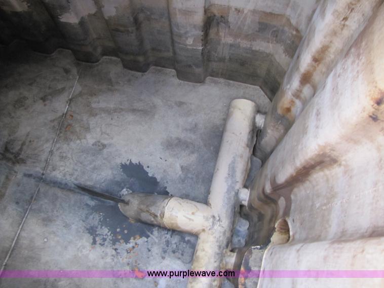 image for item B2215 2005 V.E. Enterprises flat top storage/frac tank