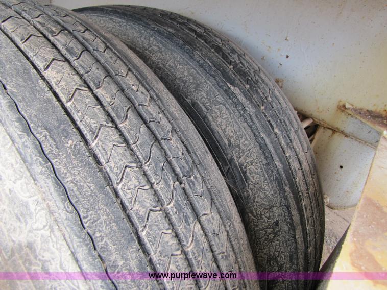 image for item B2215 2005 V.E. Enterprises flat top storage/frac tank