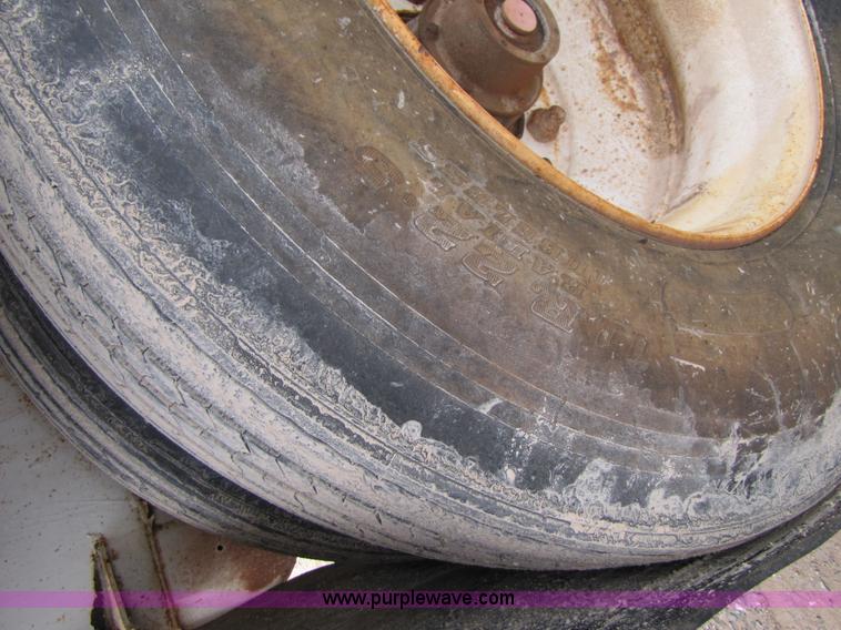 image for item B2215 2005 V.E. Enterprises flat top storage/frac tank