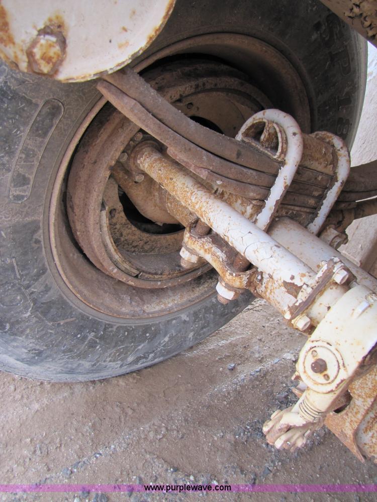 image for item B2215 2005 V.E. Enterprises flat top storage/frac tank