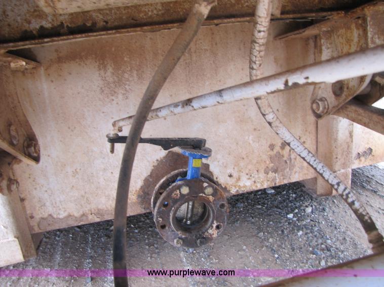 image for item B2215 2005 V.E. Enterprises flat top storage/frac tank