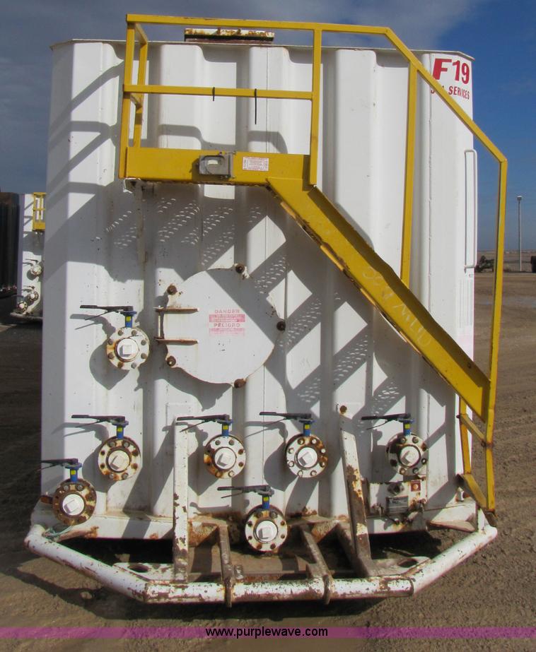 image for item B2216 2005 V.E. Enterprises flat top storage/frac tank