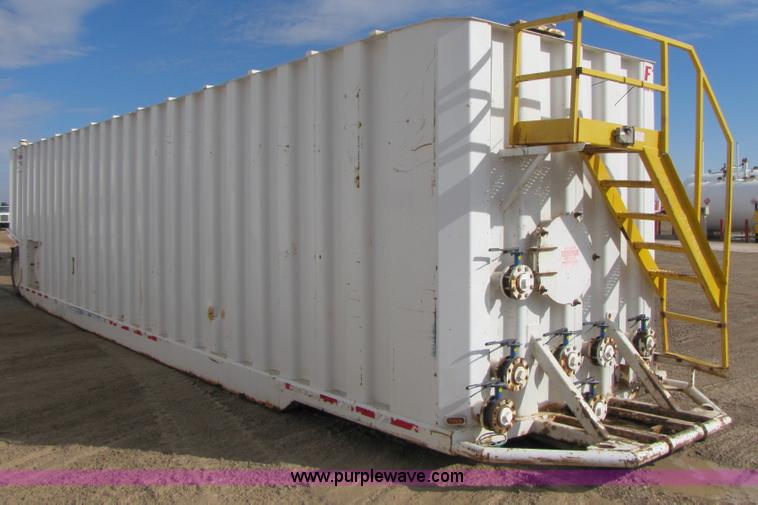 image for item B2216 2005 V.E. Enterprises flat top storage/frac tank