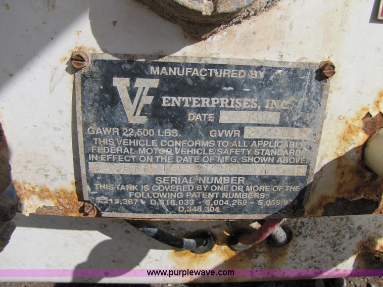 image for item B2216 2005 V.E. Enterprises flat top storage/frac tank