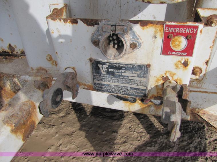 image for item B2216 2005 V.E. Enterprises flat top storage/frac tank