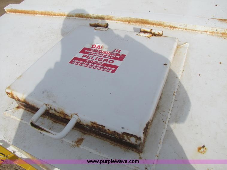 image for item B2216 2005 V.E. Enterprises flat top storage/frac tank