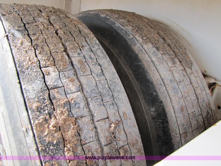 image for item B2216 2005 V.E. Enterprises flat top storage/frac tank