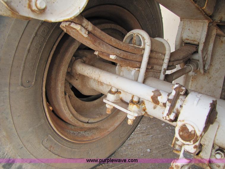 image for item B2216 2005 V.E. Enterprises flat top storage/frac tank