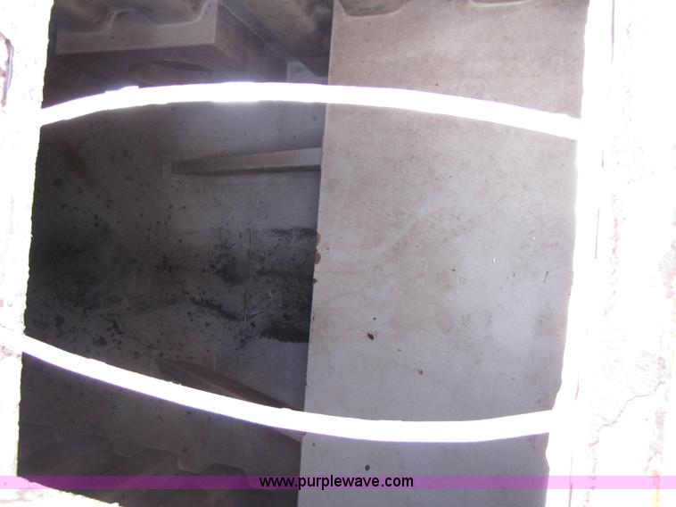 image for item B2216 2005 V.E. Enterprises flat top storage/frac tank