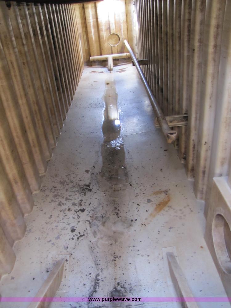 image for item B2216 2005 V.E. Enterprises flat top storage/frac tank