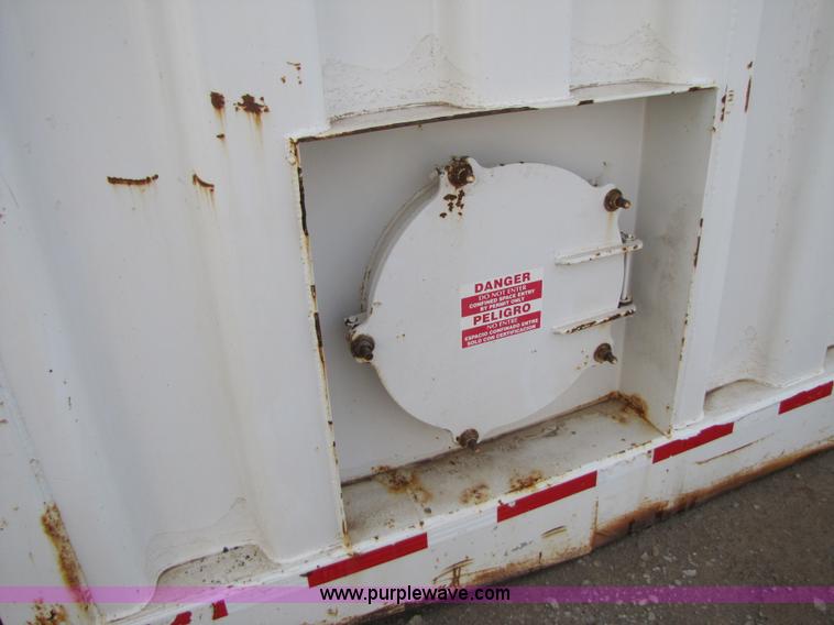 image for item B2216 2005 V.E. Enterprises flat top storage/frac tank