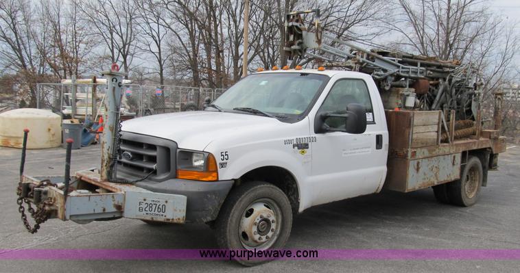 image for item B2596 1999 Ford F550 Super Duty truck with CME drill rig